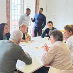 Brainstorming de ideias, com líderes da na Holanda e do Caribe